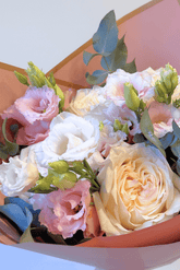 Švelnių, pavasario spalvų puokštė